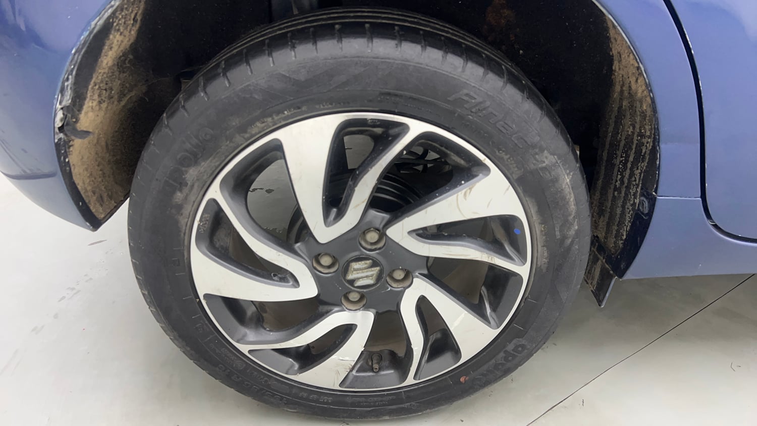 Used 2019 Maruti Suzuki Baleno Zeta Automatic Petrol Automatic tyres RIGHT REAR TYRE RIM VIEW