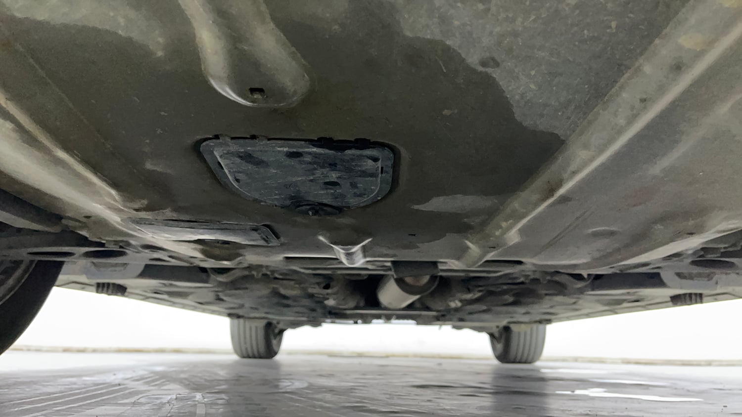 Used 2021 BMW X1 sDrive20i xLine Petrol Automatic extra FRONT LEFT UNDERBODY VIEW