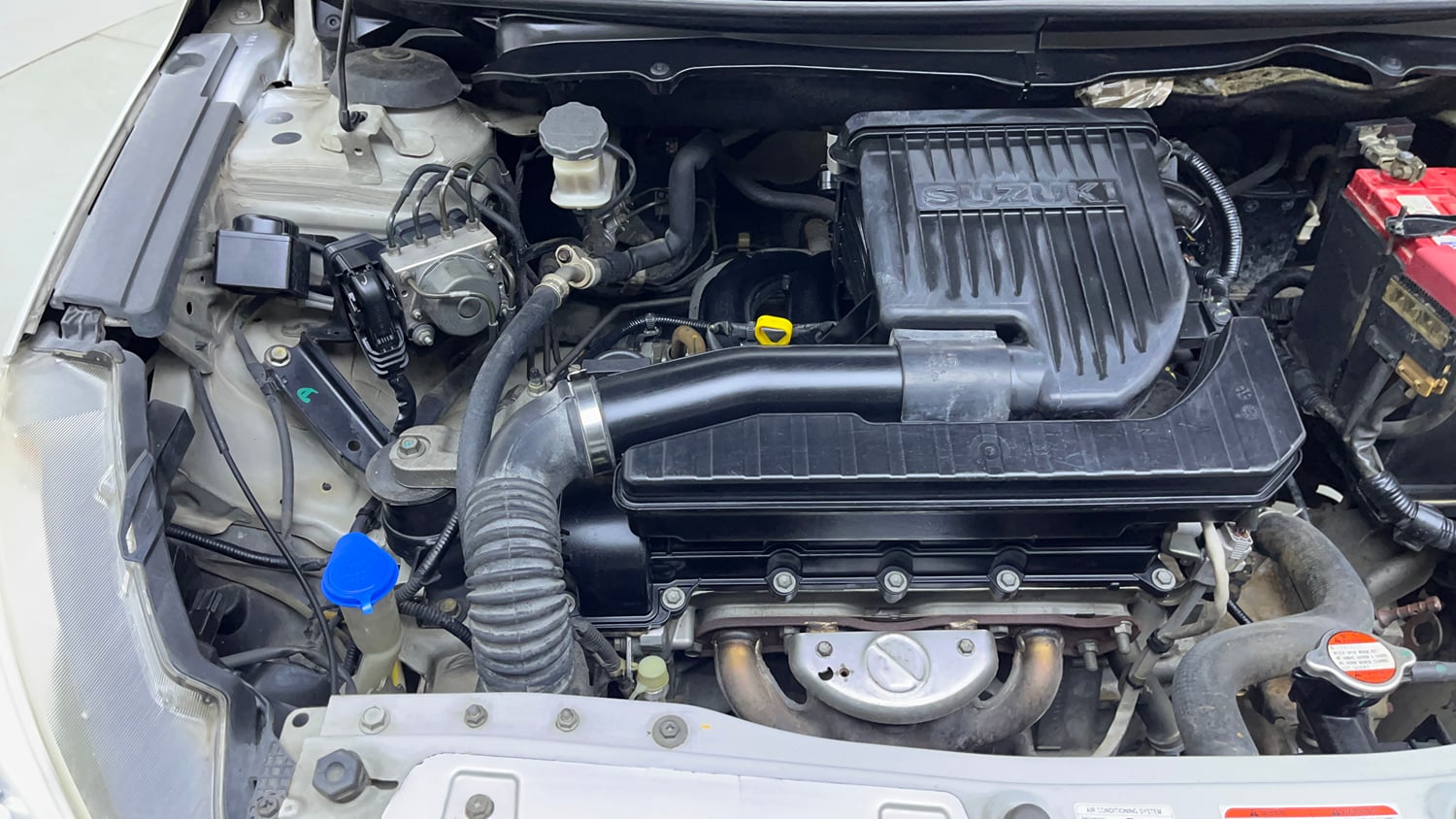 Used 2017 Maruti Suzuki Ciaz Alpha 1.4 AT Petrol Automatic engine ENGINE RIGHT SIDE VIEW