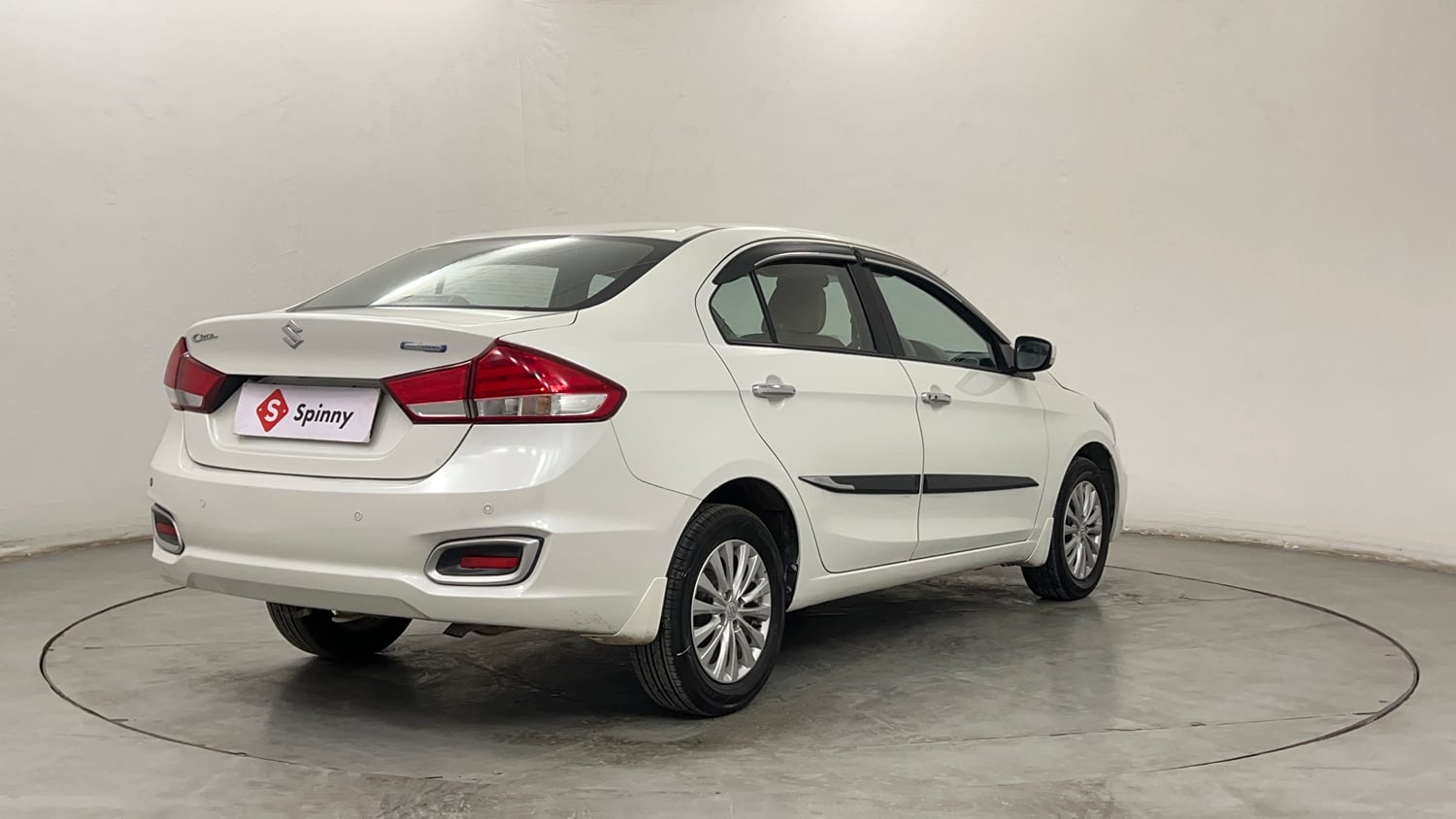Used 2022 Maruti Suzuki Ciaz Zeta 1.5 Petrol Manual exterior RIGHT REAR CORNER VIEW