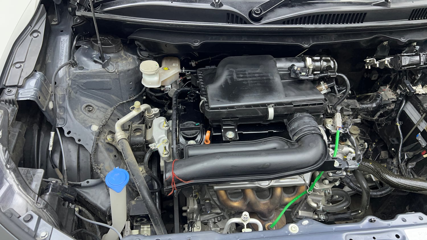 Used 2025 Maruti Suzuki Baleno Delta MT Petrol Manual engine ENGINE RIGHT SIDE VIEW
