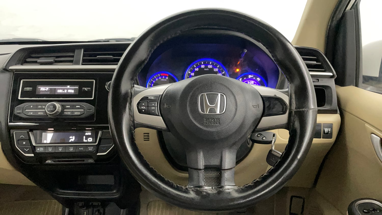 Used 2017 Honda Amaze 1.2 SX i-VTEC Petrol Manual interior STEERING VIEW