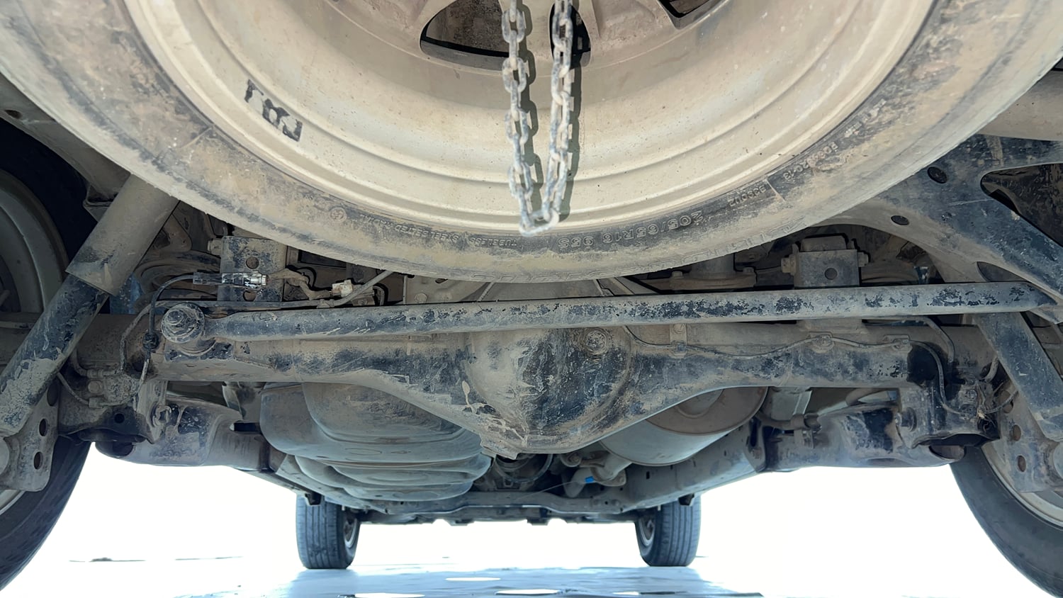 Used 2018 Toyota Innova Crysta 2.4 G 7 STR Diesel Manual extra REAR UNDERBODY VIEW (TAKEN FROM REAR)