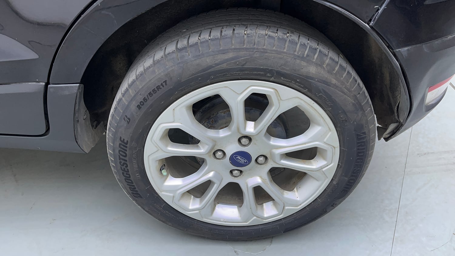 Used 2018 Ford EcoSport Titanium 1.5L TDCi Diesel Manual tyres LEFT REAR TYRE RIM VIEW