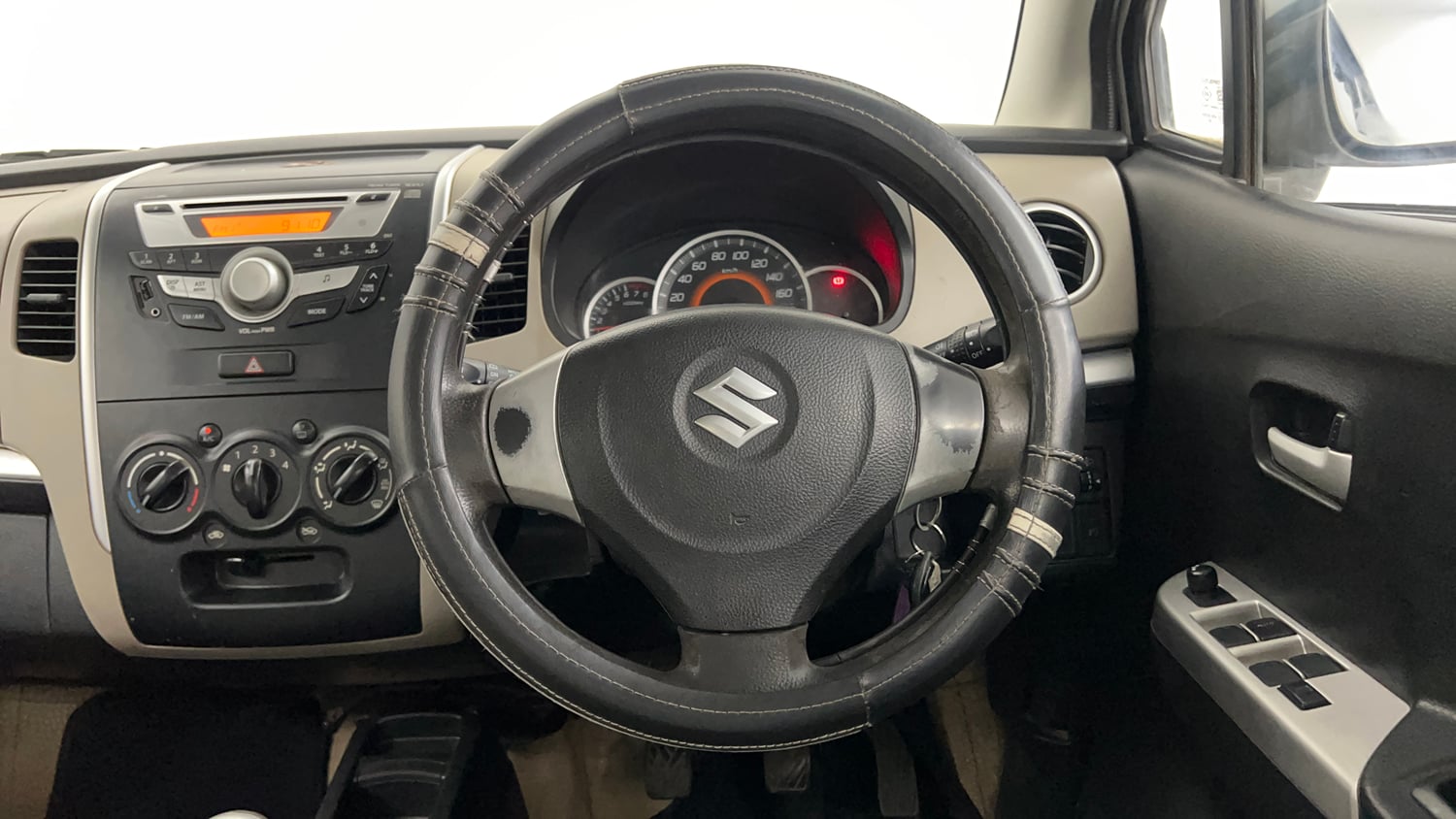 Used 2014 Maruti Suzuki Wagon R VXI Petrol Manual interior STEERING VIEW