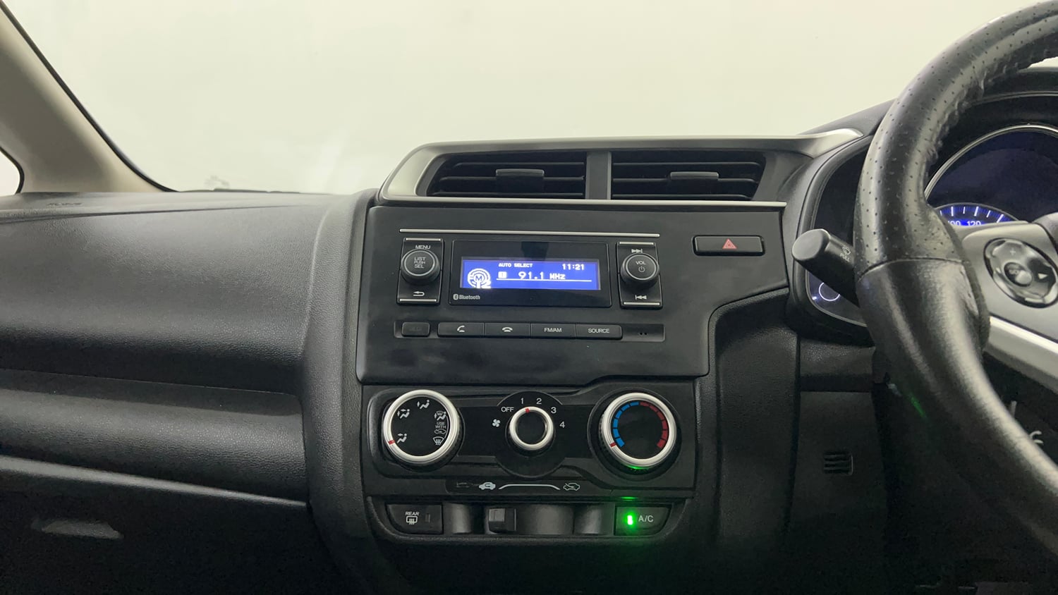Used 2017 Honda WR-V S MT Petrol Petrol Manual interior MUSIC SYSTEM & AC CONTROL VIEW