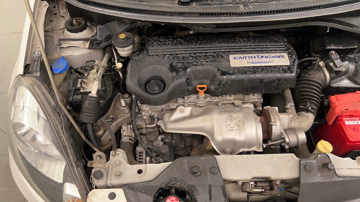 Used 2016 Honda Amaze 1.5 S i-DTEC Diesel Manual engine ENGINE RIGHT SIDE VIEW