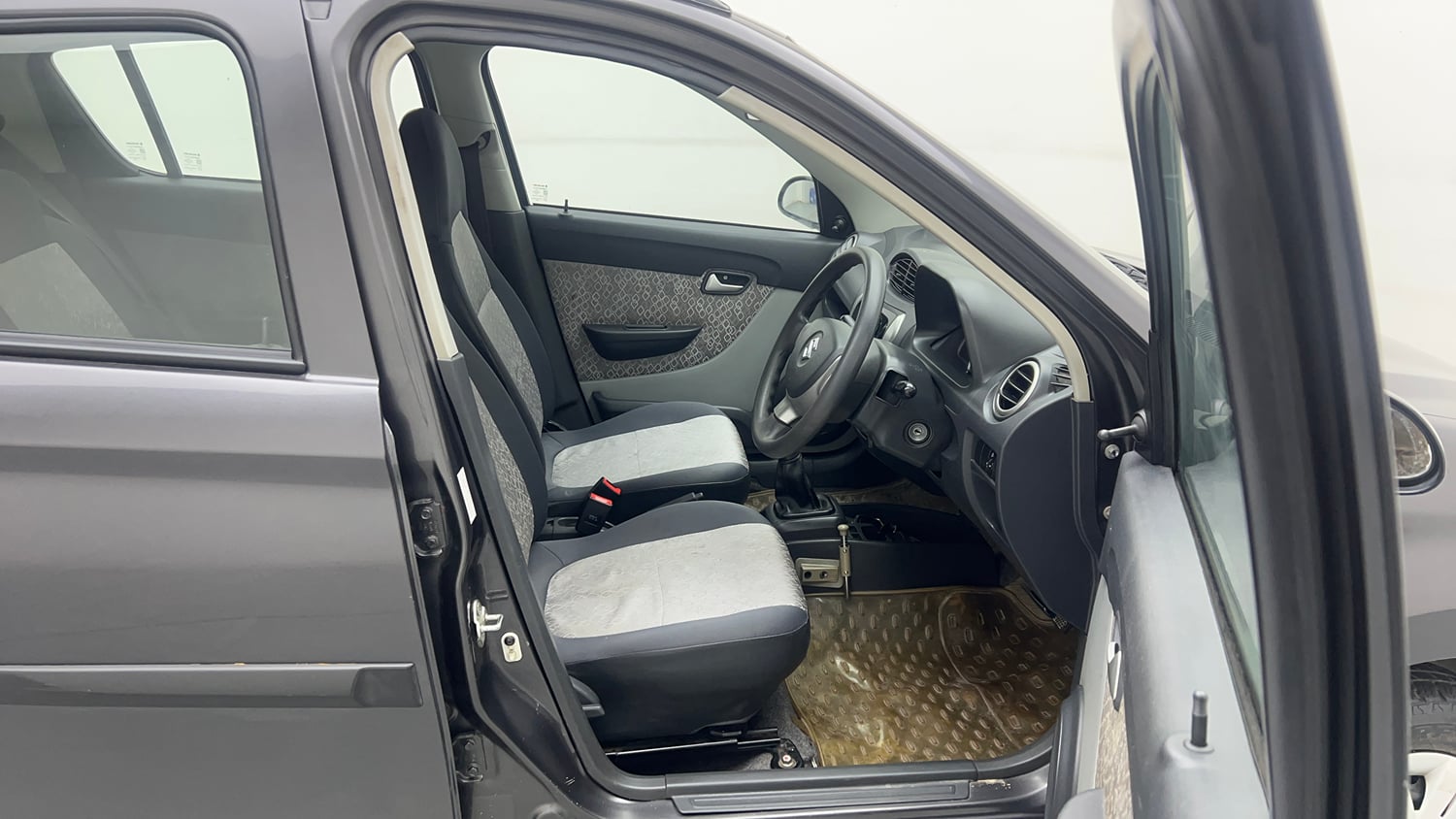 Used 2017 Maruti Suzuki Alto 800 VXi Petrol Manual interior RIGHT SIDE FRONT DOOR CABIN VIEW