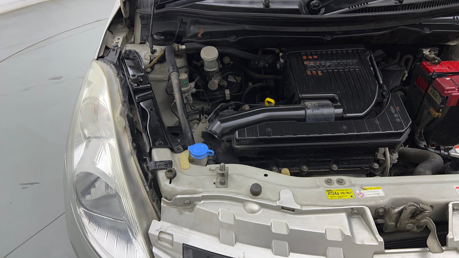 Used 2015 Maruti Suzuki Swift VXi Petrol Manual engine ENGINE RIGHT SIDE VIEW