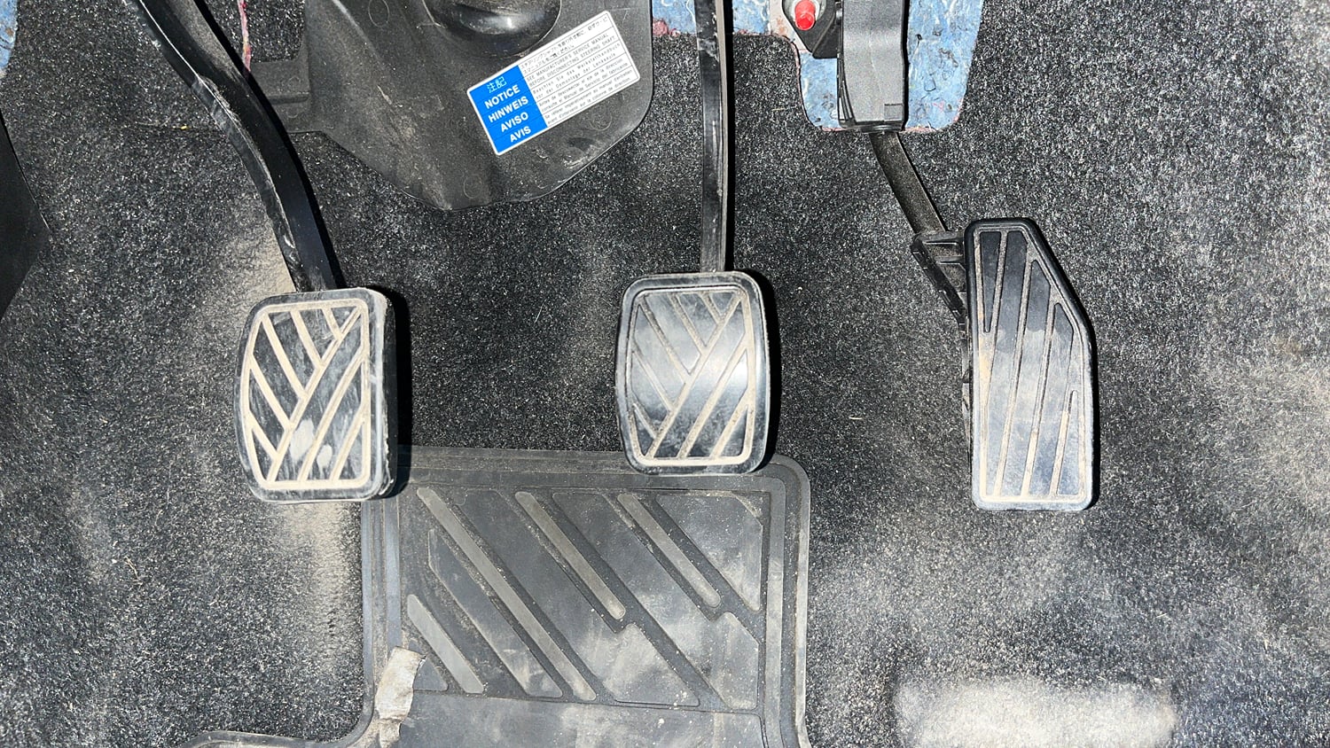 Used 2019 Maruti Suzuki Swift VXi Petrol Manual interior PEDALS VIEW