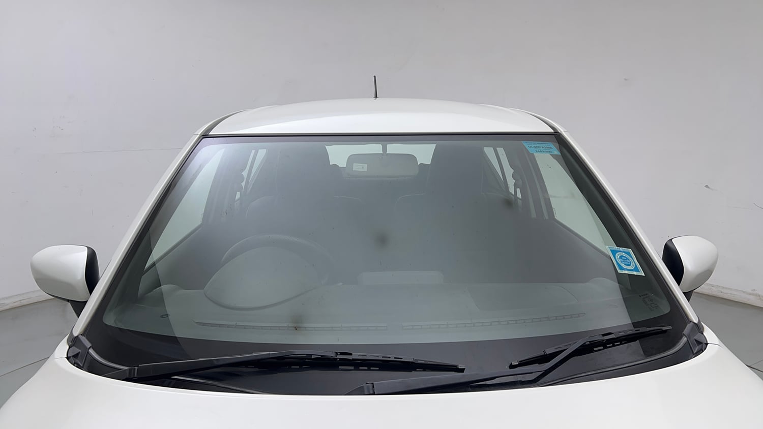 Used 2024 Maruti Suzuki Ignis Sigma 1.2 MT Petrol Manual exterior FRONT WINDSHIELD VIEW