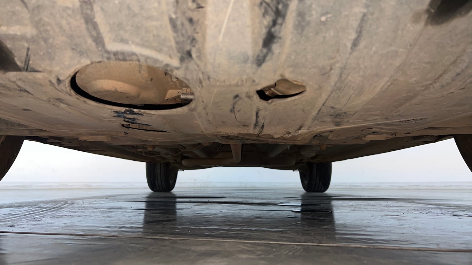 Used 2022 Hyundai Alcazar Signature (O) 6 STR 1.5 Diesel AT Diesel Automatic extra FRONT LEFT UNDERBODY VIEW