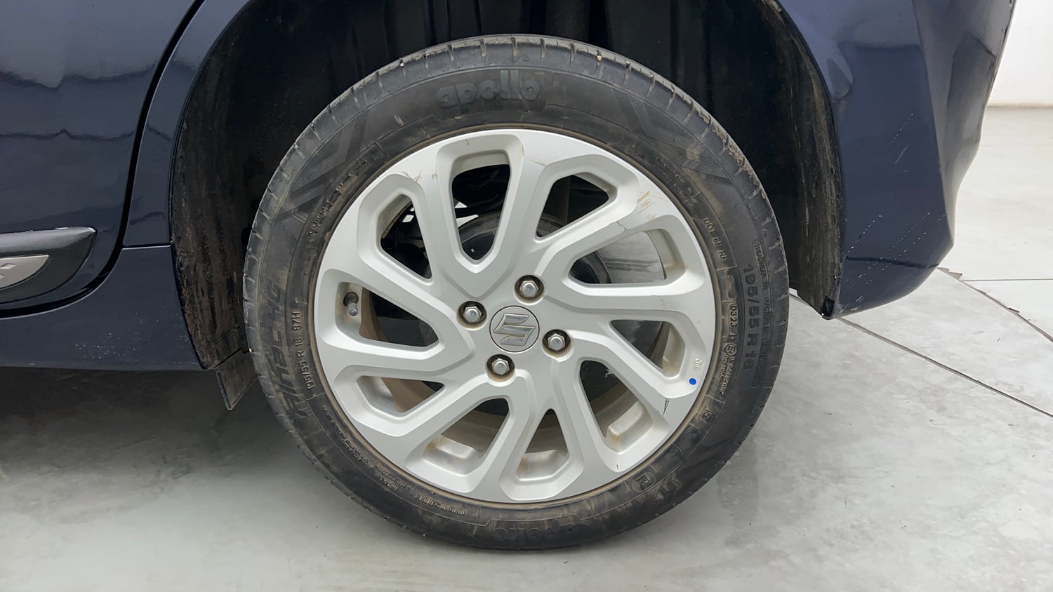 Used 2023 Maruti Suzuki Baleno Zeta AGS Petrol Automatic tyres LEFT REAR TYRE RIM VIEW