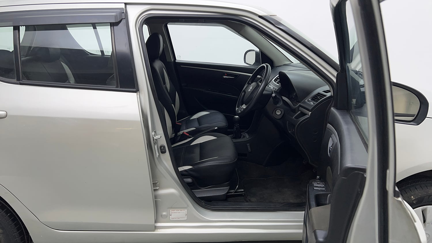 Used 2015 Maruti Suzuki Swift VXi Petrol Manual interior RIGHT SIDE FRONT DOOR CABIN VIEW