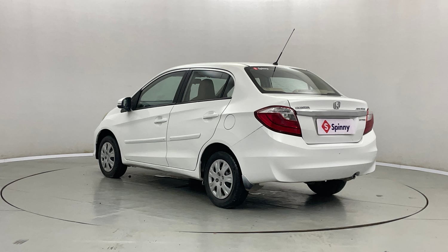 Used 2017 Honda Amaze 1.2 SX i-VTEC Petrol Manual exterior LEFT REAR CORNER VIEW