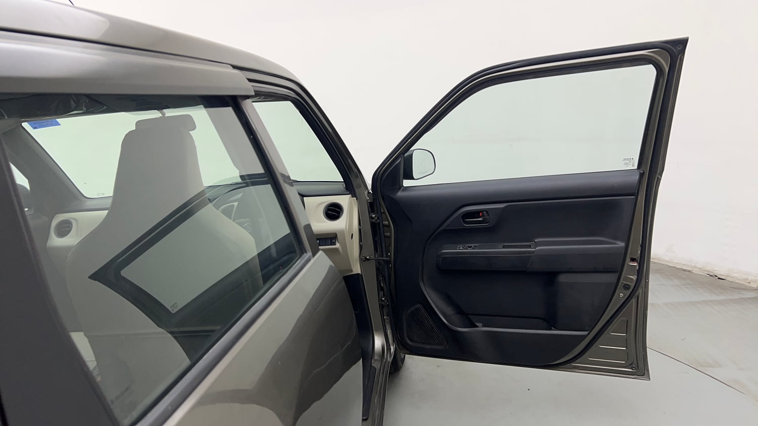 Used 2019 Maruti Suzuki Wagon R LXi 1.0 CNG Cng Manual interior RIGHT FRONT DOOR OPEN VIEW