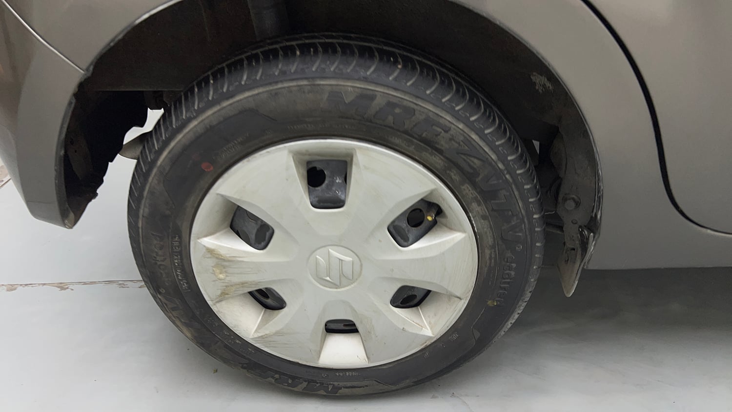 Used 2022 Maruti Suzuki Wagon R VXI 1.0 Petrol Manual tyres RIGHT REAR TYRE RIM VIEW