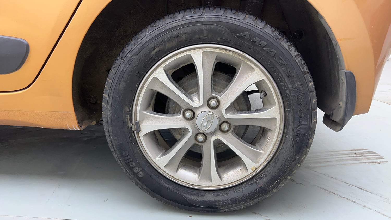 Used 2016 Hyundai Grand i10 Asta 1.2 Kappa VTVT Petrol Manual tyres LEFT REAR TYRE RIM VIEW