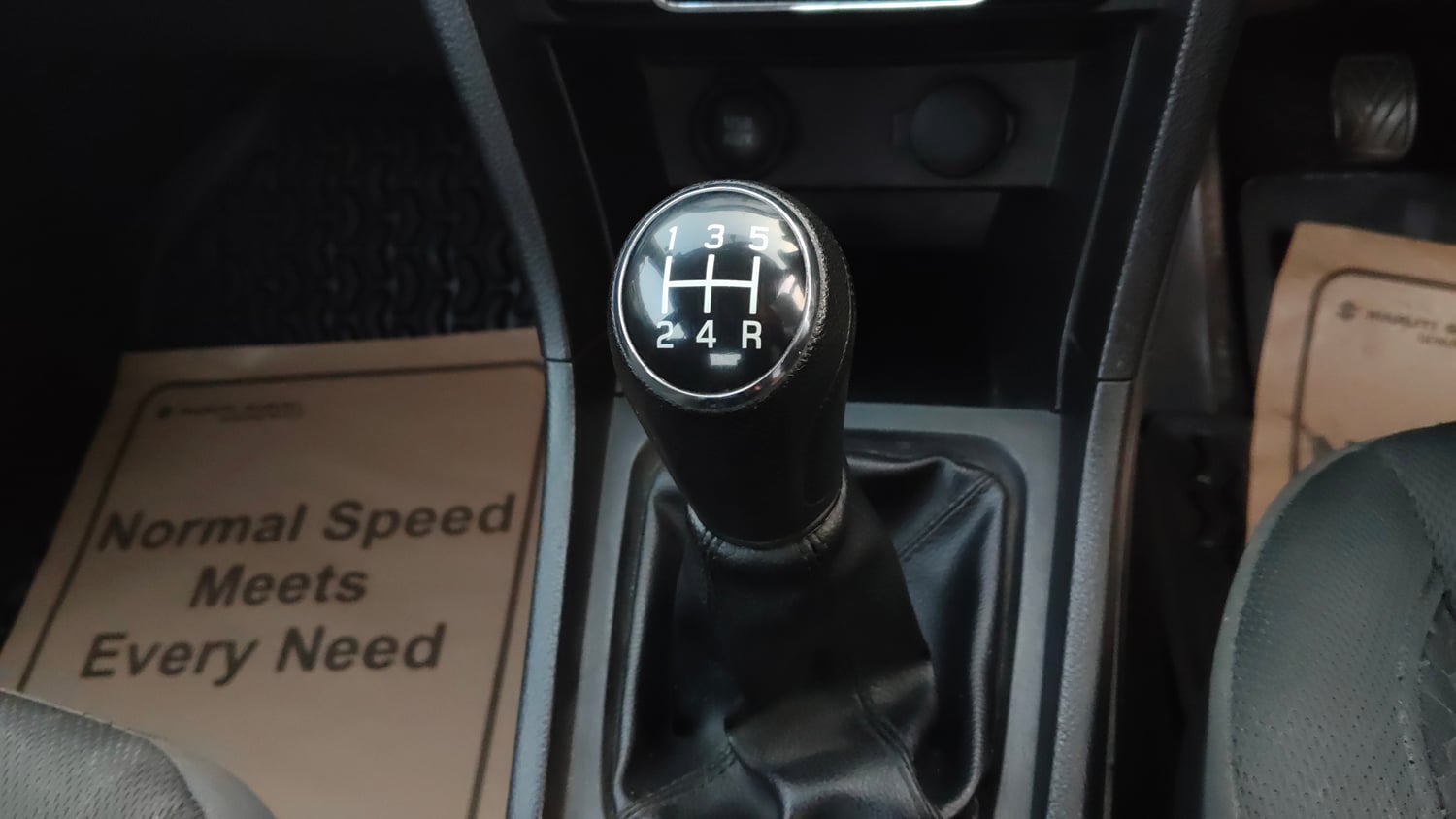Used 2021 maruti-suzuki Vitara Brezza ZXi Petrol Manual interior GEAR  KNOB VIEW