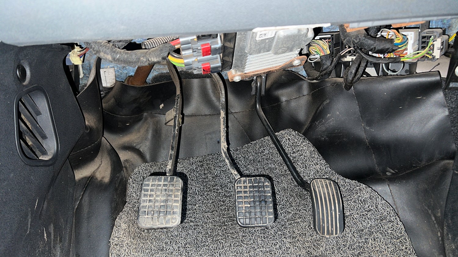 Used 2017 Tata Tigor Revotorq XZ Diesel Manual interior PEDALS VIEW