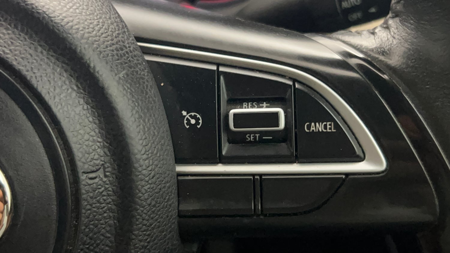 Used 2025 Toyota Glanza V AMT Petrol Automatic top_features Cruise control