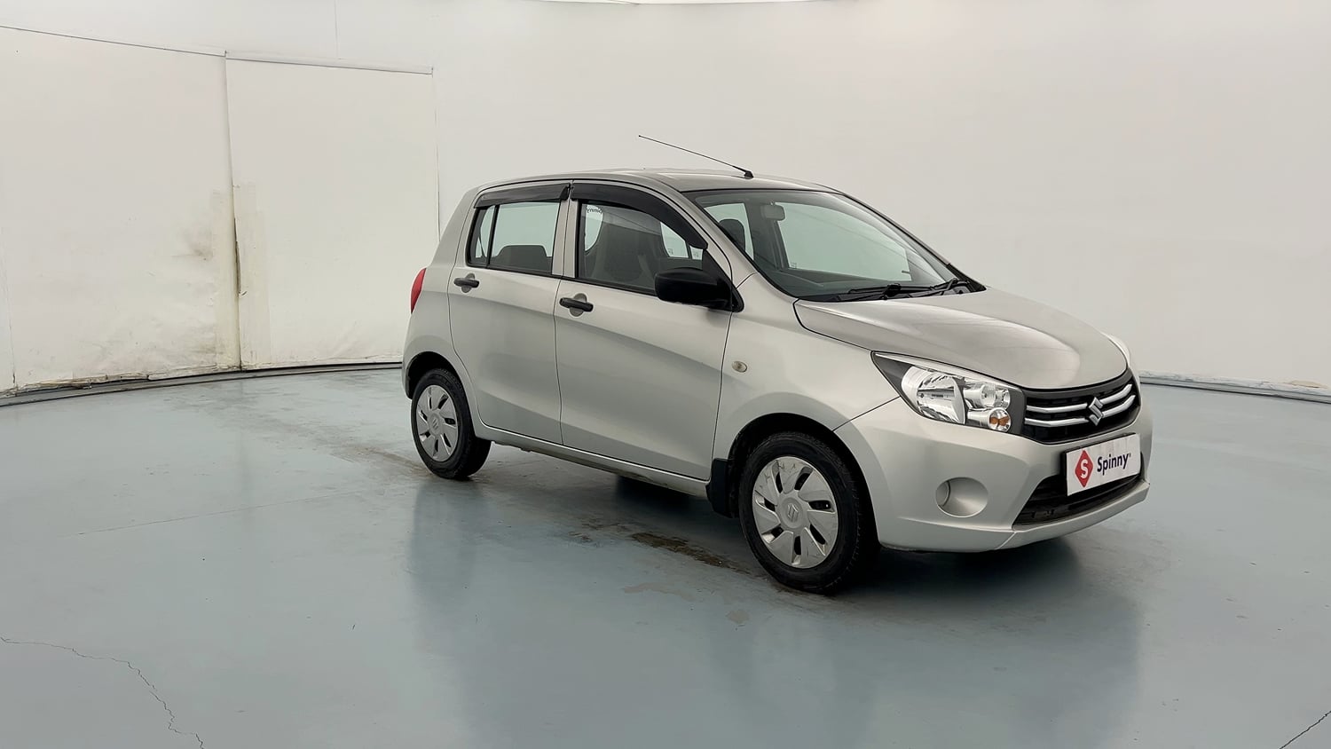 Used 2014 Maruti Suzuki Celerio VXi AMT Petrol Automatic exterior RIGHT FRONT CORNER VIEW