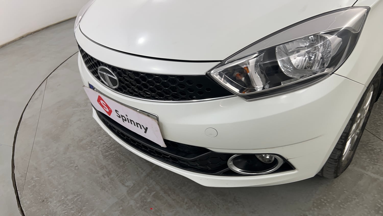Used 2018 Tata Tiago Revotron XZ Petrol Manual dents MINOR SCRATCH