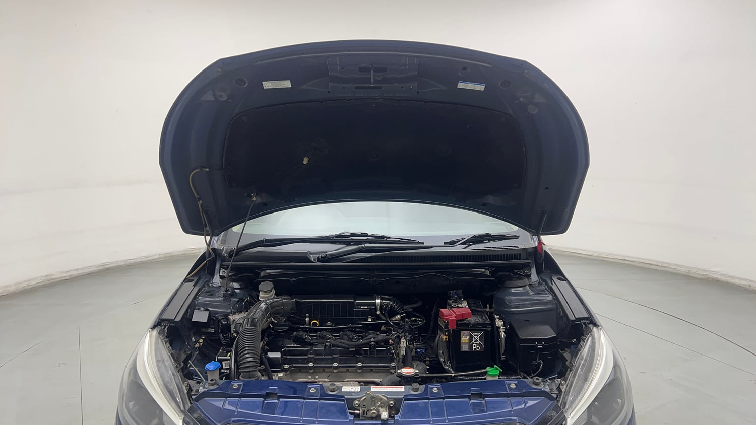 Used 2021 Maruti Suzuki Ciaz Zeta 1.5 Petrol Manual engine ENGINE & BONNET OPEN FRONT VIEW
