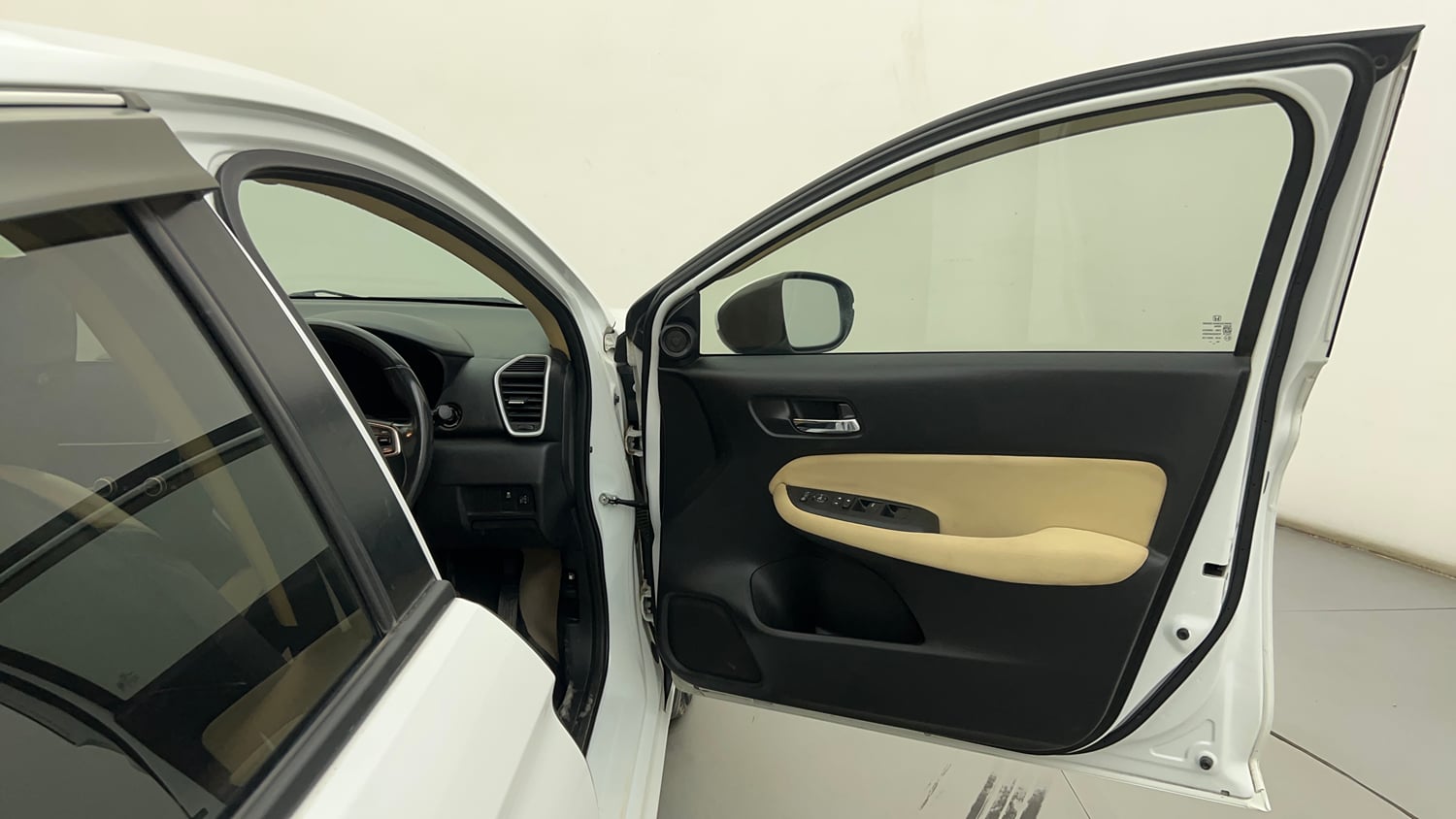 Used 2023 Honda City VX Petrol MT Petrol Manual interior RIGHT FRONT DOOR OPEN VIEW