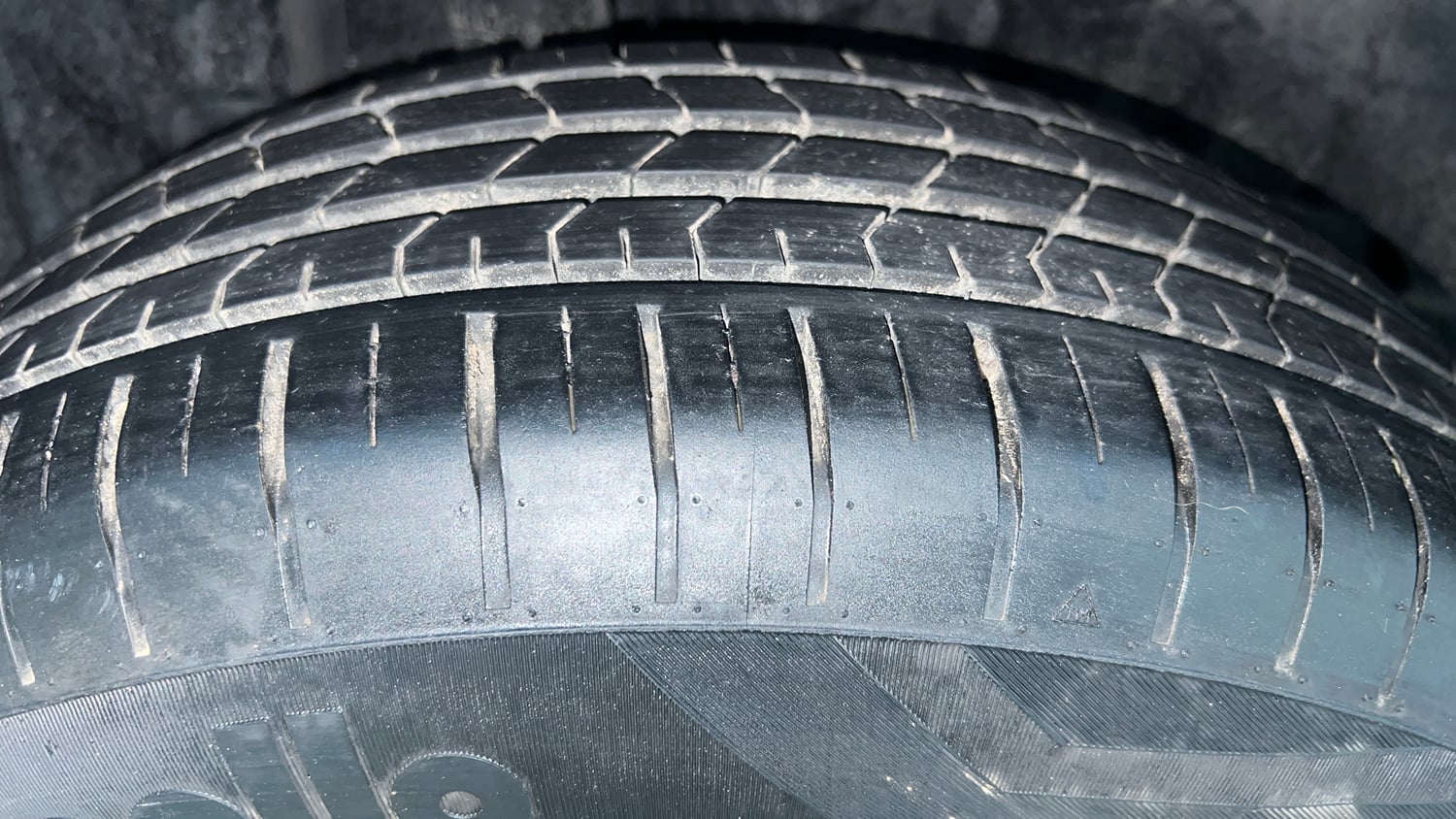 Used 2023 Maruti Suzuki Baleno Sigma MT Petrol Manual tyres RIGHT REAR TYRE TREAD VIEW