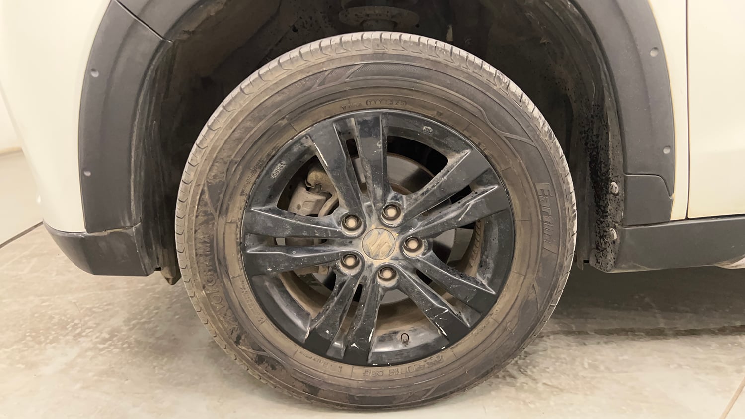 Used 2019 Maruti Suzuki Vitara Brezza [2016-2020] ZDi Plus Diesel Manual tyres LEFT FRONT TYRE RIM VIEW