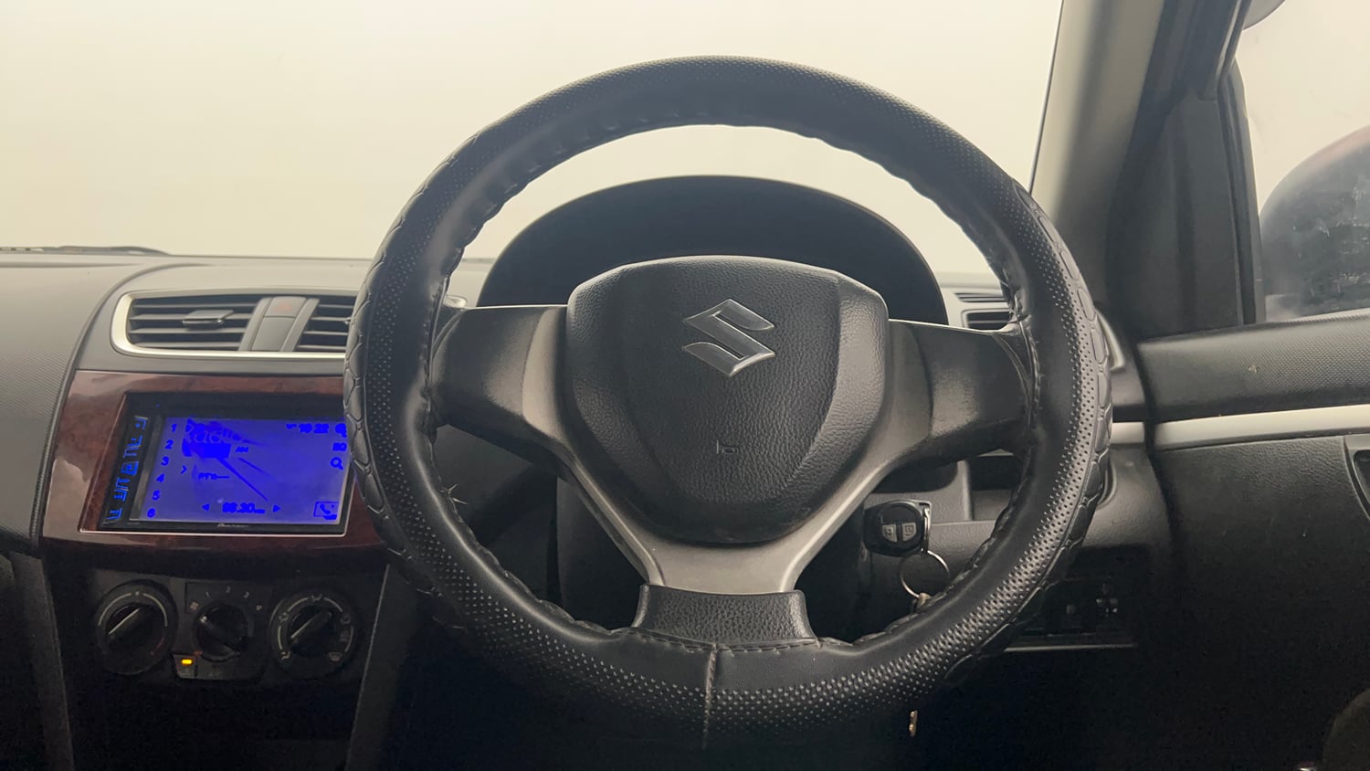 Used 2015 Maruti Suzuki Swift VXi Petrol Manual interior STEERING VIEW