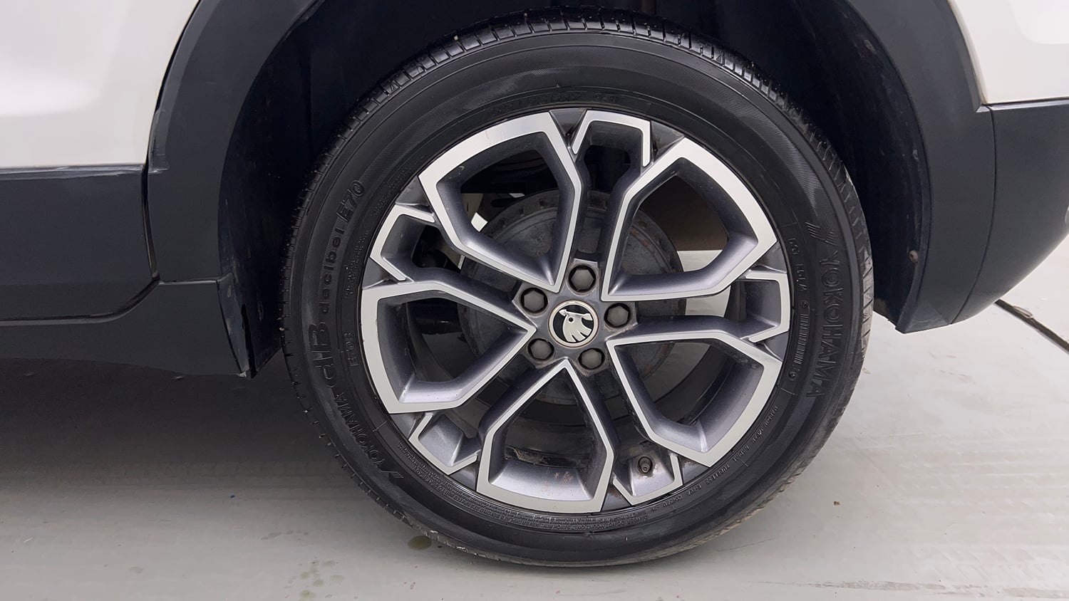 Used 2022 Skoda Kushaq Style 1.0L TSI AT Petrol Automatic tyres LEFT REAR TYRE RIM VIEW
