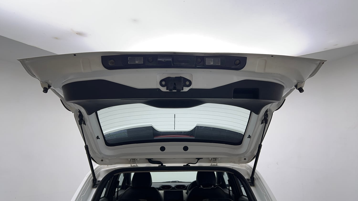 Used 2022 Nissan Magnite XE Petrol Manual interior DICKY DOOR OPEN VIEW