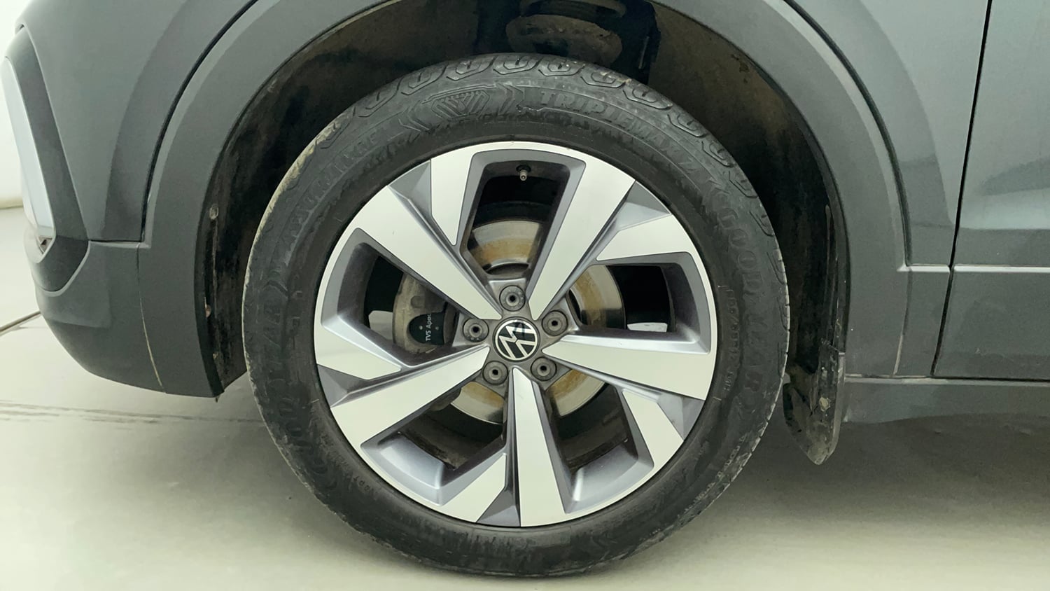 Used 2022 Volkswagen Taigun Topline 1.0 TSI MT Petrol Manual tyres LEFT FRONT TYRE RIM VIEW
