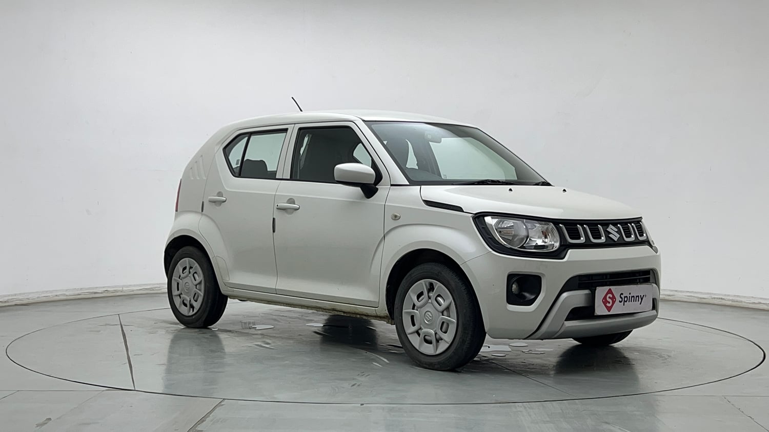 Used 2024 Maruti Suzuki Ignis Sigma 1.2 MT Petrol Manual exterior RIGHT FRONT CORNER VIEW