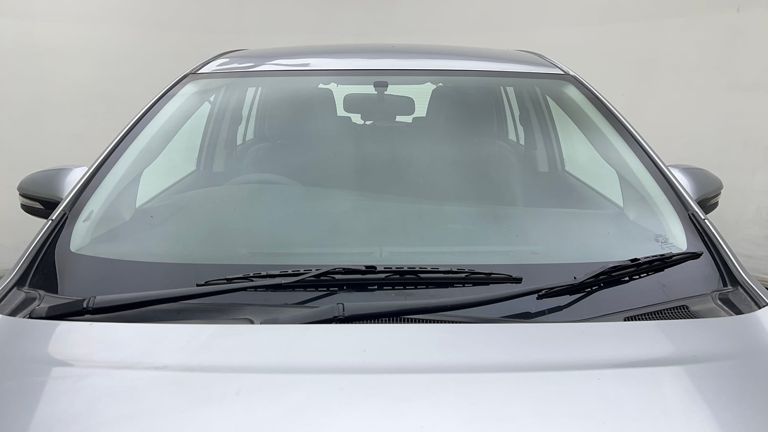 Used 2018 Toyota Innova Crysta 2.4 G 7 STR Diesel Manual exterior FRONT WINDSHIELD VIEW
