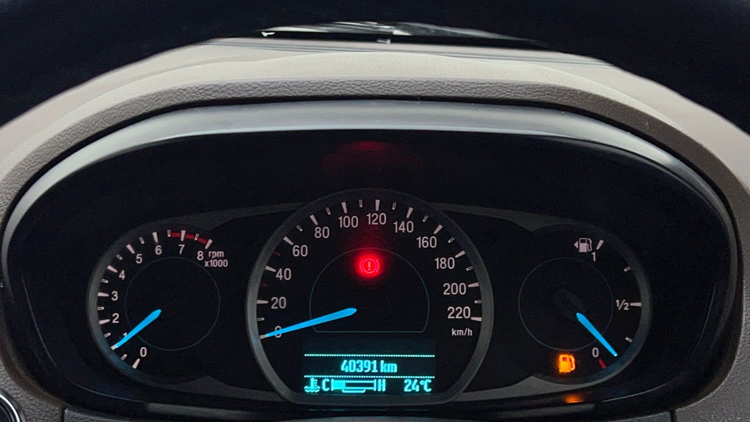 Used 2019 Ford Freestyle Titanium Plus 1.2 Ti-VCT Petrol Manual interior CLUSTERMETER VIEW