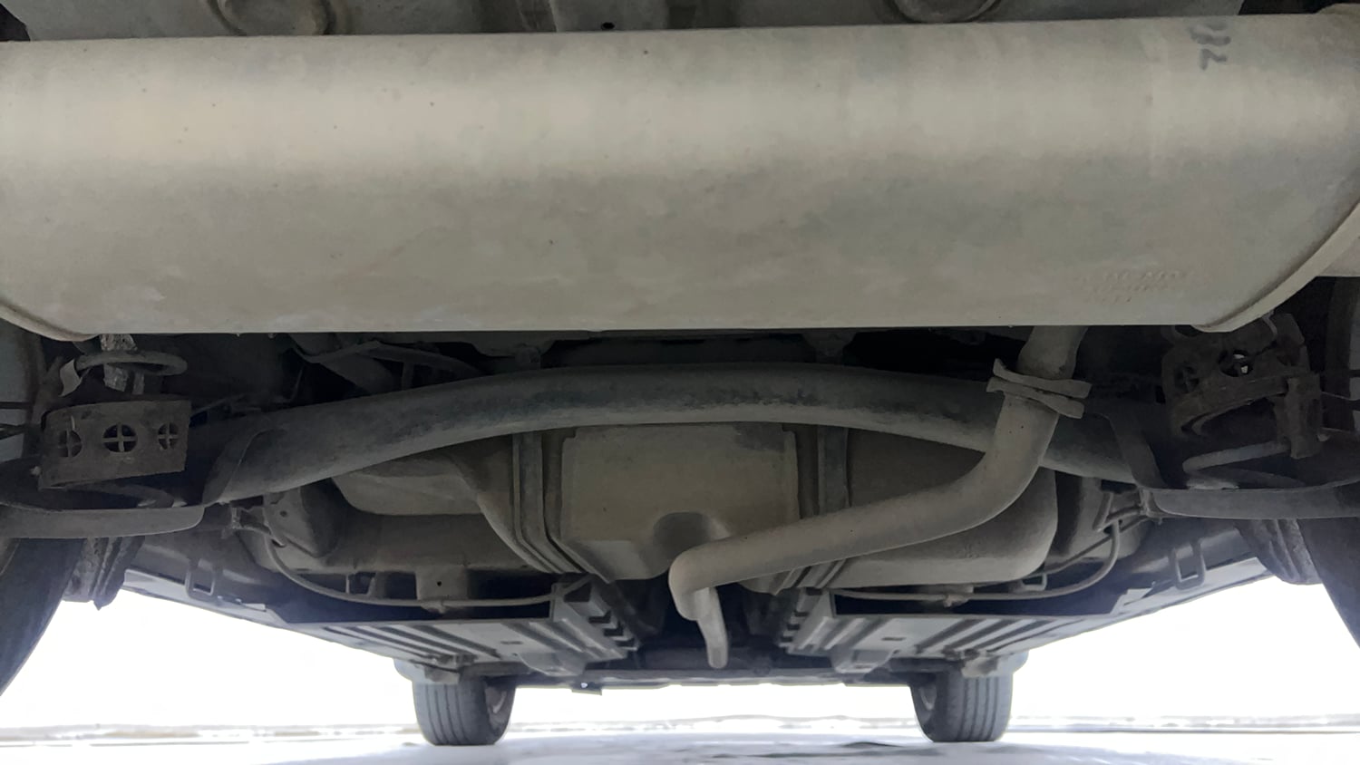 Used 2018 Maruti Suzuki Vitara Brezza [2016-2020] ZDi Plus Diesel Manual extra REAR UNDERBODY VIEW (TAKEN FROM REAR)