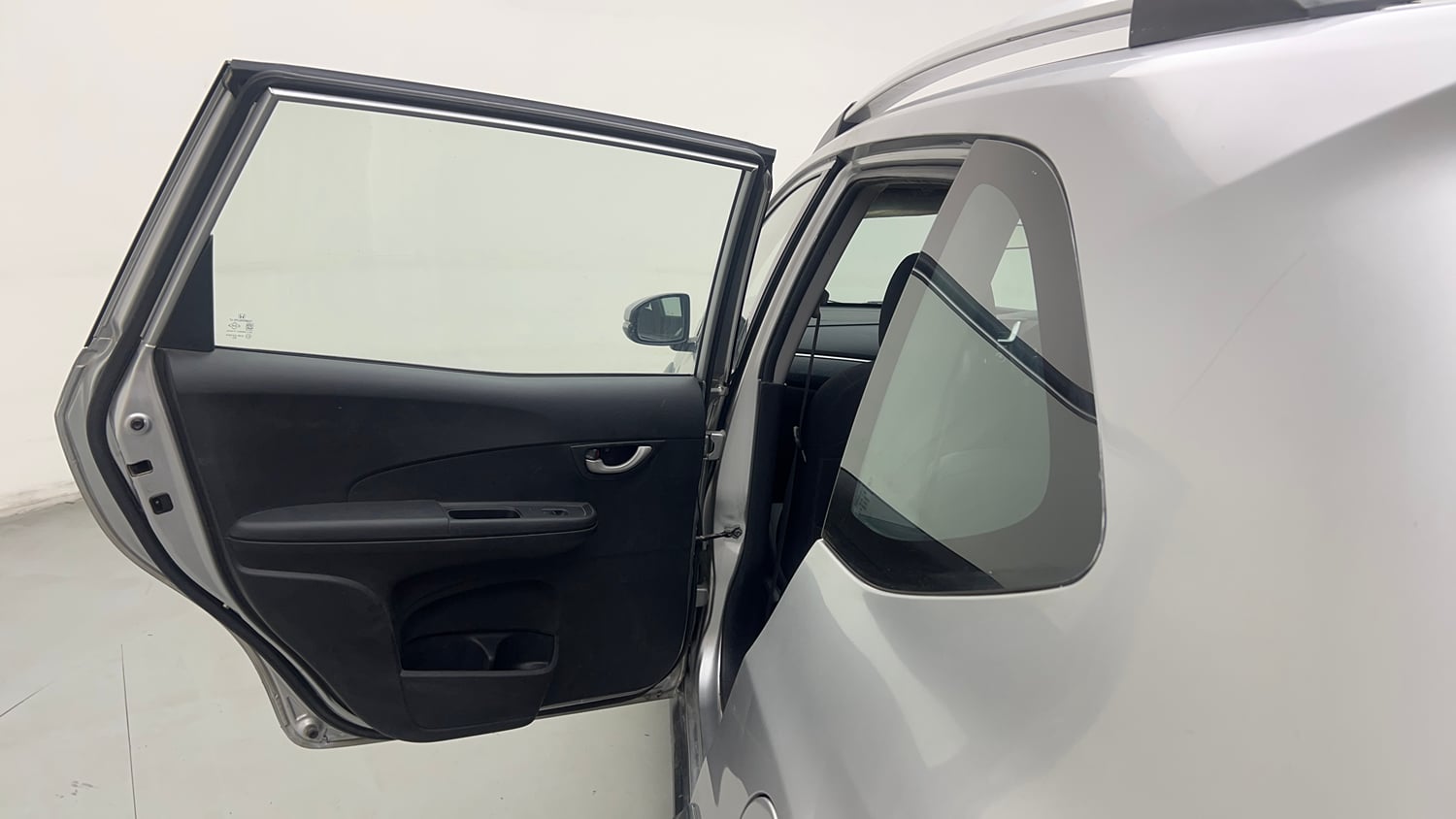 Used 2016 Honda BR-V S Petrol Petrol Manual interior LEFT REAR DOOR OPEN VIEW