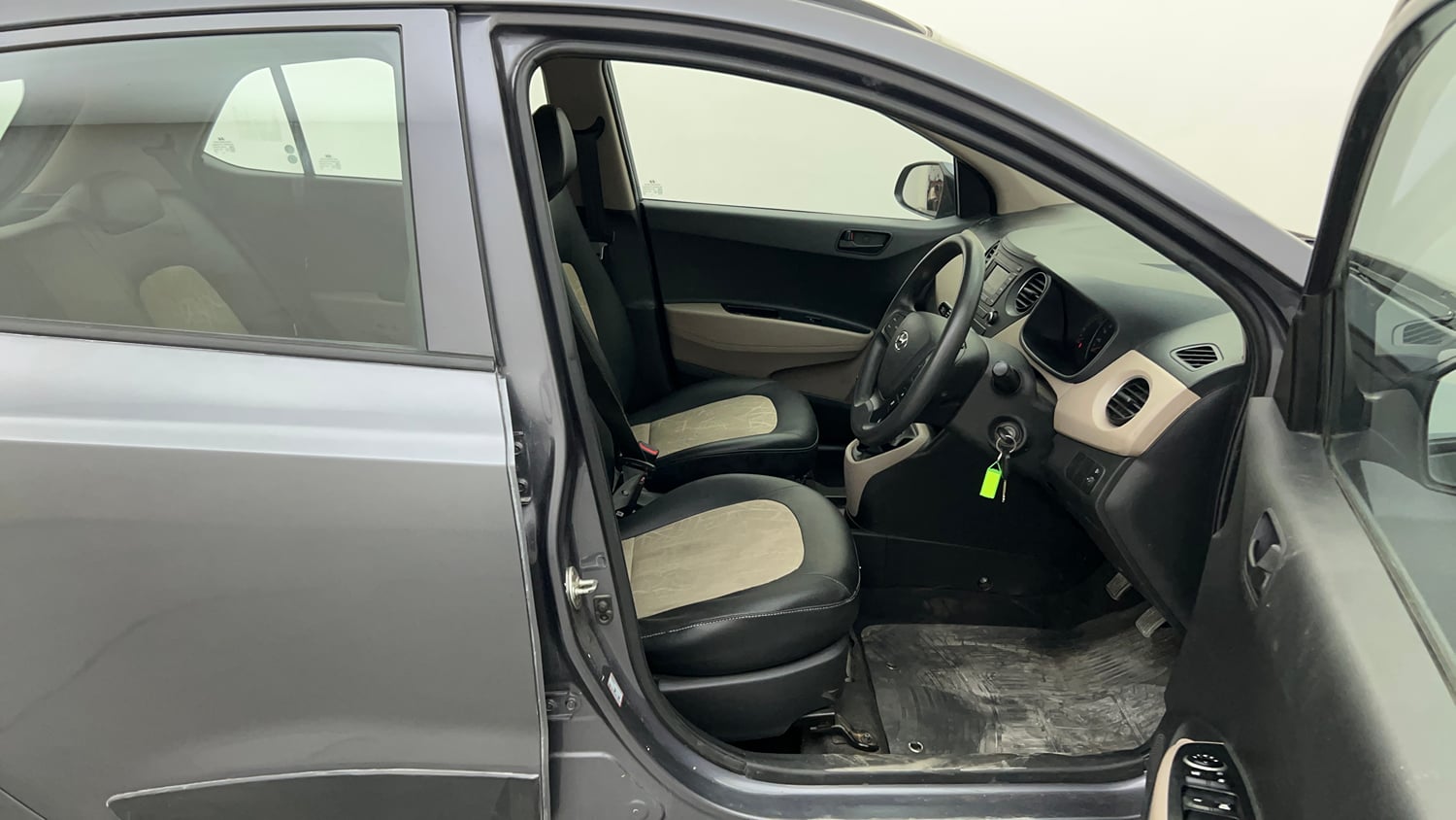 Used 2019 Hyundai Grand i10 Magna 1.2 Kappa VTVT Petrol Manual interior RIGHT SIDE FRONT DOOR CABIN VIEW