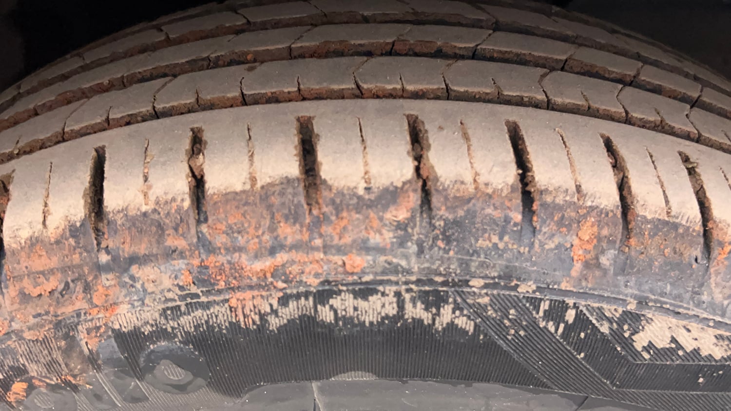 Used 2025 Toyota Glanza V AMT Petrol Automatic tyres RIGHT FRONT TYRE TREAD VIEW
