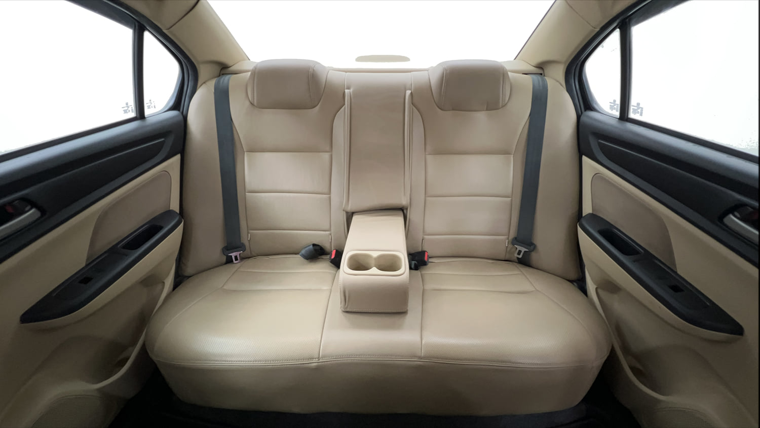 Used 2022 Honda Amaze VX CVT 1.2 Petrol Petrol Automatic interior REAR SEAT CONDITION VIEW