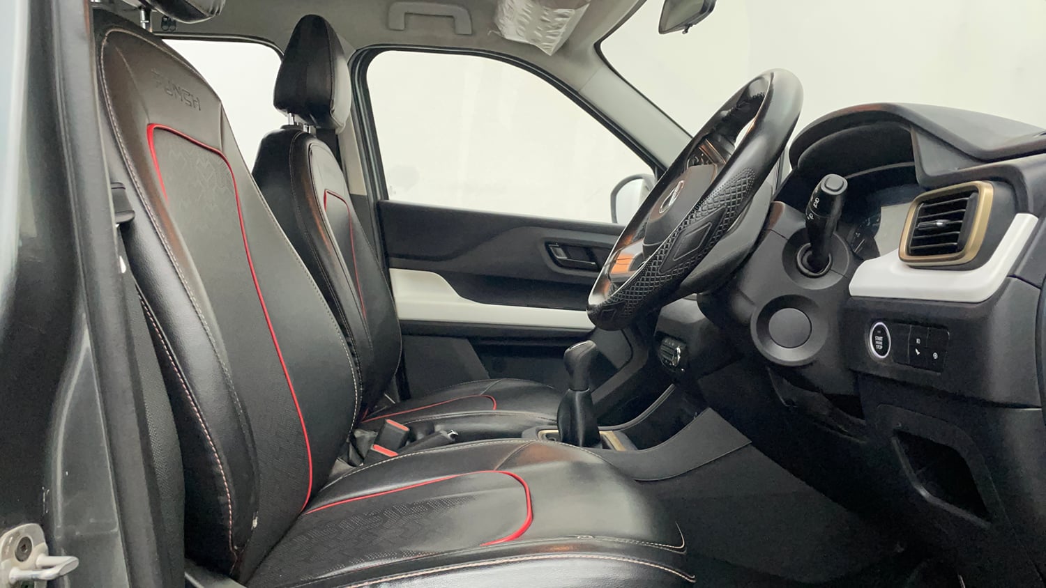 Used 2023 Tata Punch Accomplished MT Petrol Manual interior RIGHT SIDE FRONT DOOR CABIN VIEW