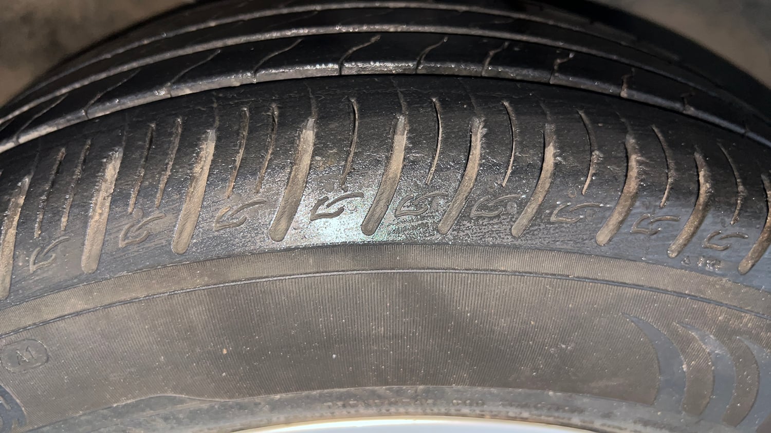 Used 2021 Kia Sonet HTK Plus 1.2 Petrol Manual tyres RIGHT FRONT TYRE TREAD VIEW