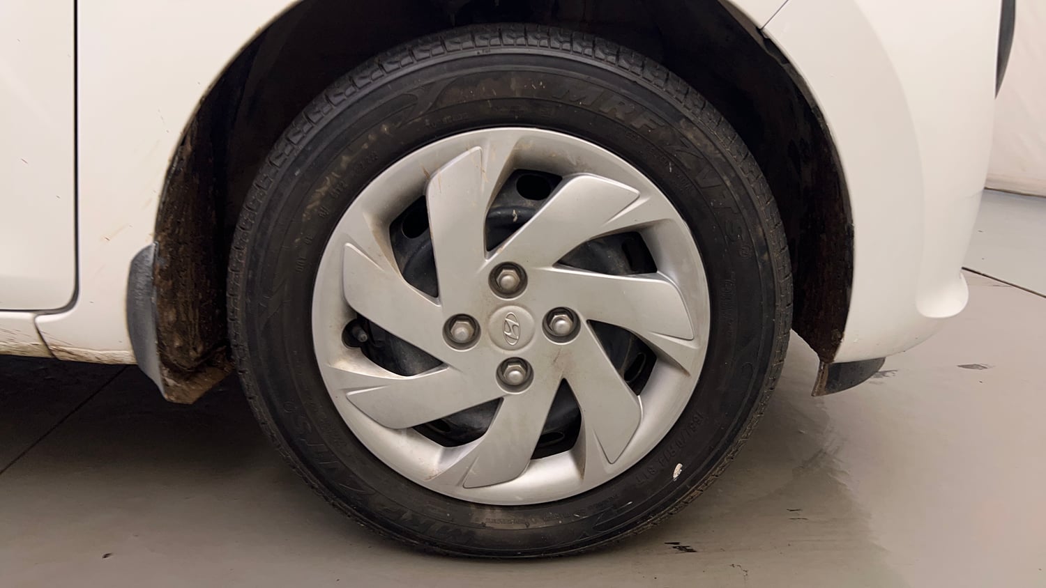 Used 2022 Hyundai Santro Sportz Petrol Manual tyres RIGHT FRONT TYRE RIM VIEW