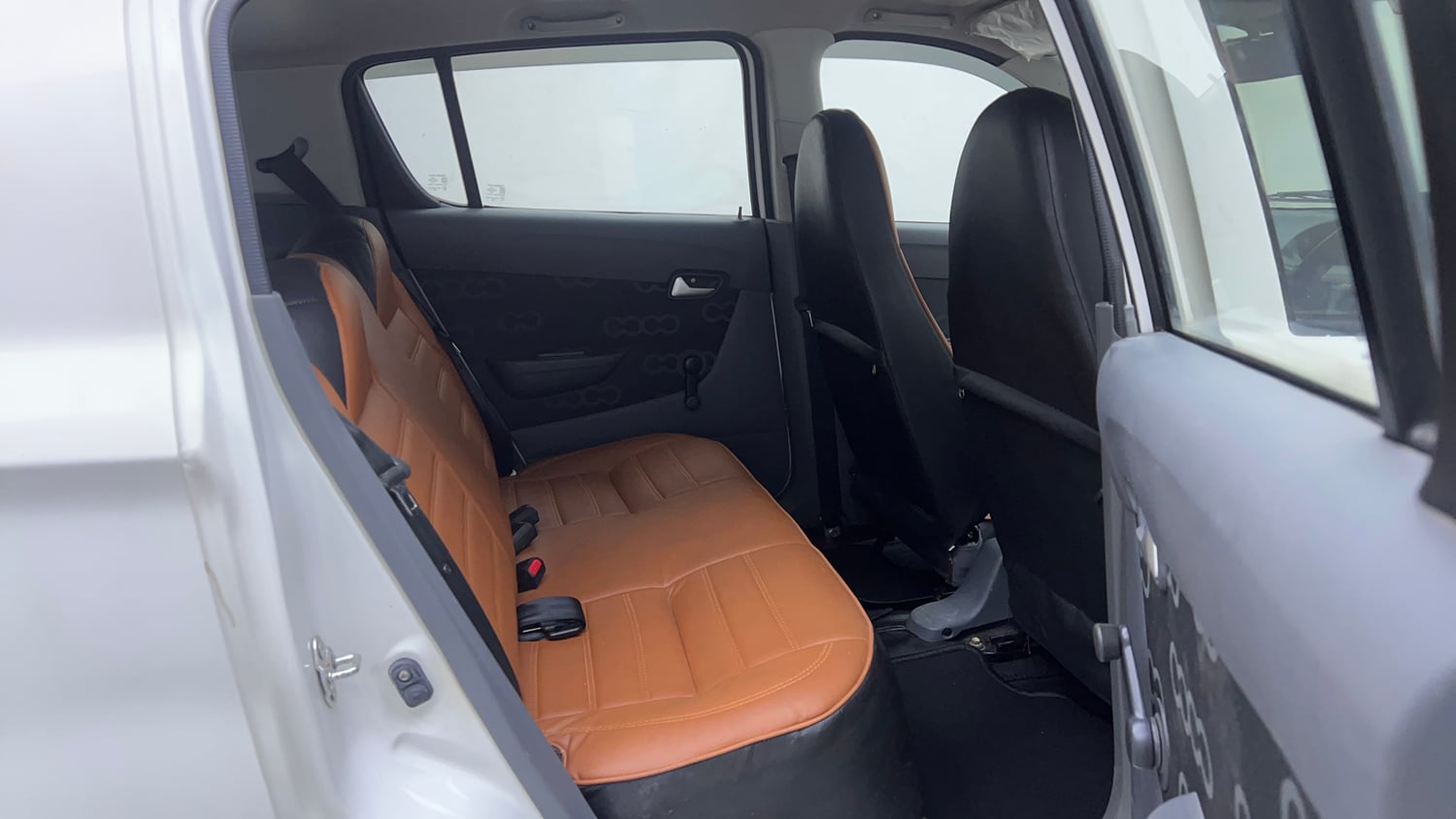 Used 2014 Maruti Suzuki Alto 800 Lxi Petrol Manual interior RIGHT SIDE REAR DOOR CABIN VIEW