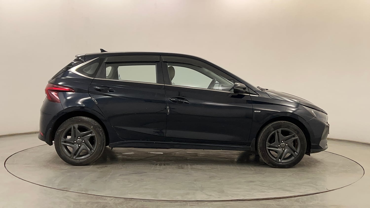 Used 2023 Hyundai i20 Sportz 1.2 IVT Petrol Automatic exterior RIGHT SIDE VIEW