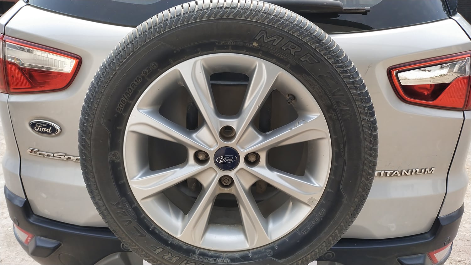 Used 2018 Ford EcoSport Titanium 1.5L Ti-VCT Petrol Manual tyres SPARE TYRE VIEW