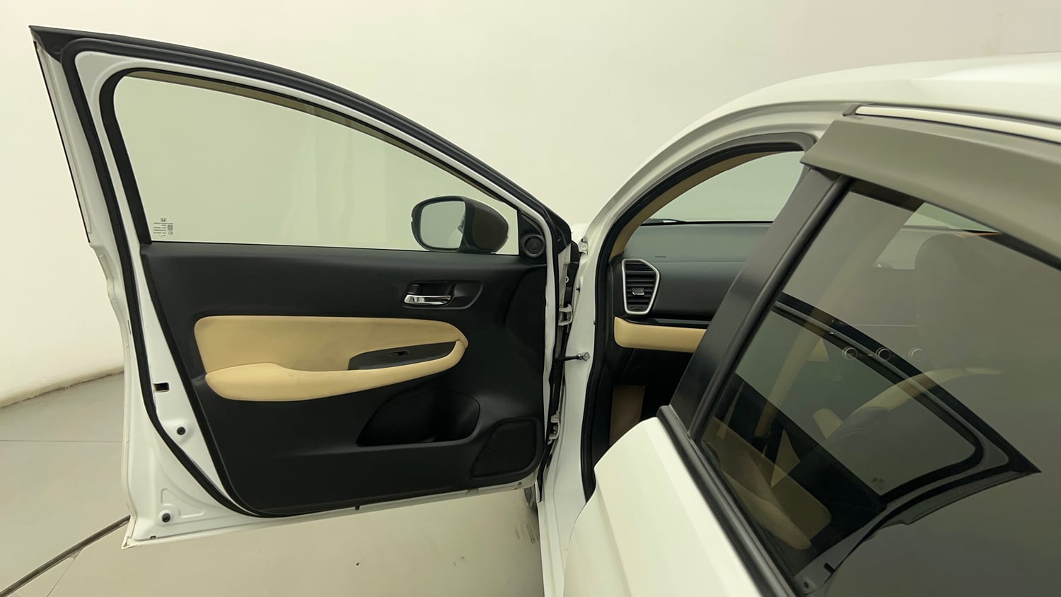 Used 2023 Honda City VX Petrol MT Petrol Manual interior LEFT FRONT DOOR OPEN VIEW